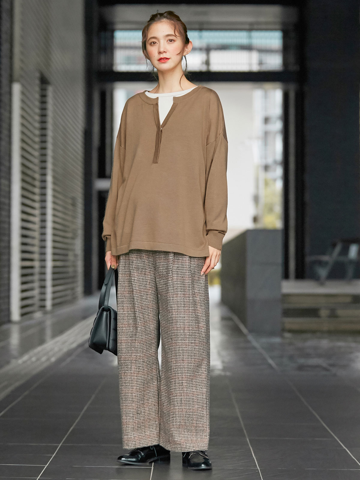 マタニティ トップス|【抗菌・防臭加工】ウール混スリットネックニットトップス　マタニティ・授乳服【出産後も長く使える】|ベージュ