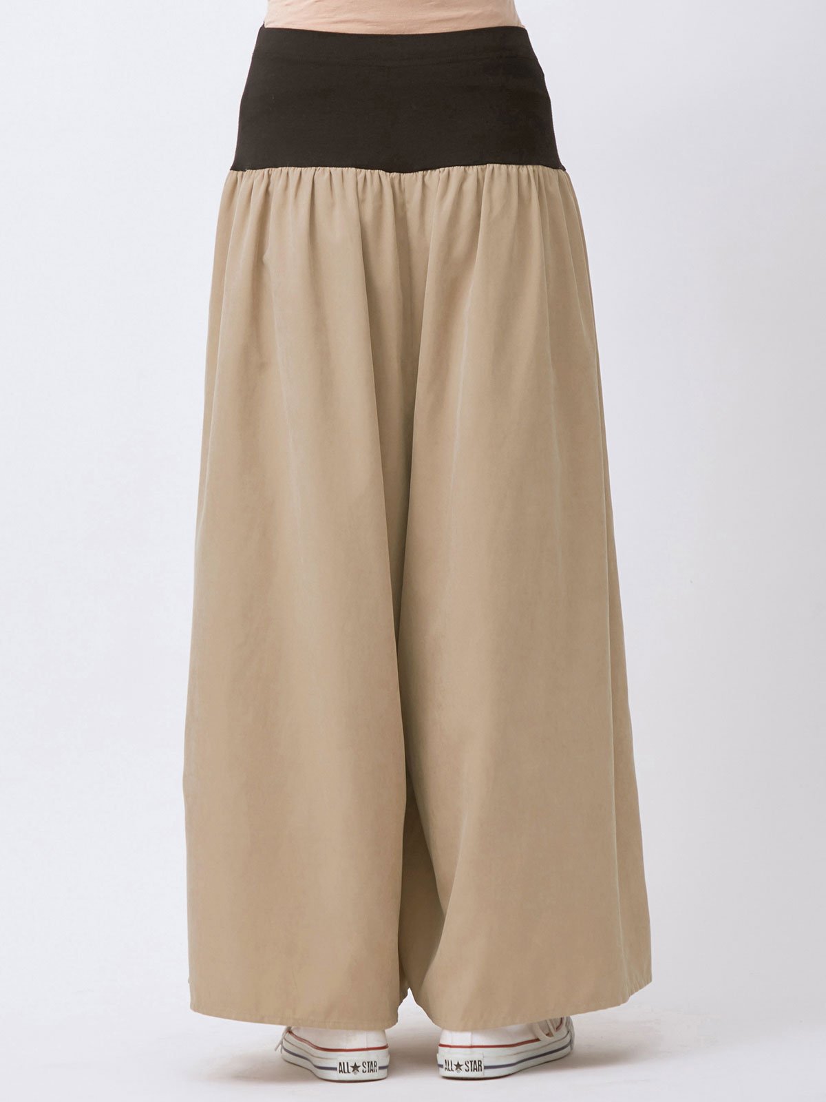 マタニティ パンツ|【産前産後対応】ピーチ素材ギャザーパンツ（裾が床につかない機能付き）【出産後も長く使える】