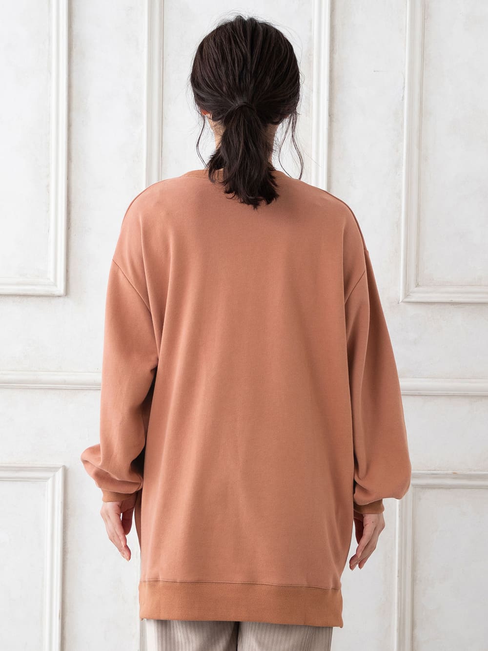 マタニティ トップス|ミニ裏毛裏起毛ビックシルエットロゴチュニック　マタニティ・授乳服【出産後も長く使える】