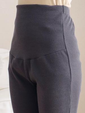マタニティ パンツ|【マタニティ・産後】接触冷感リブフレアパンツ【出産後も長く使える】