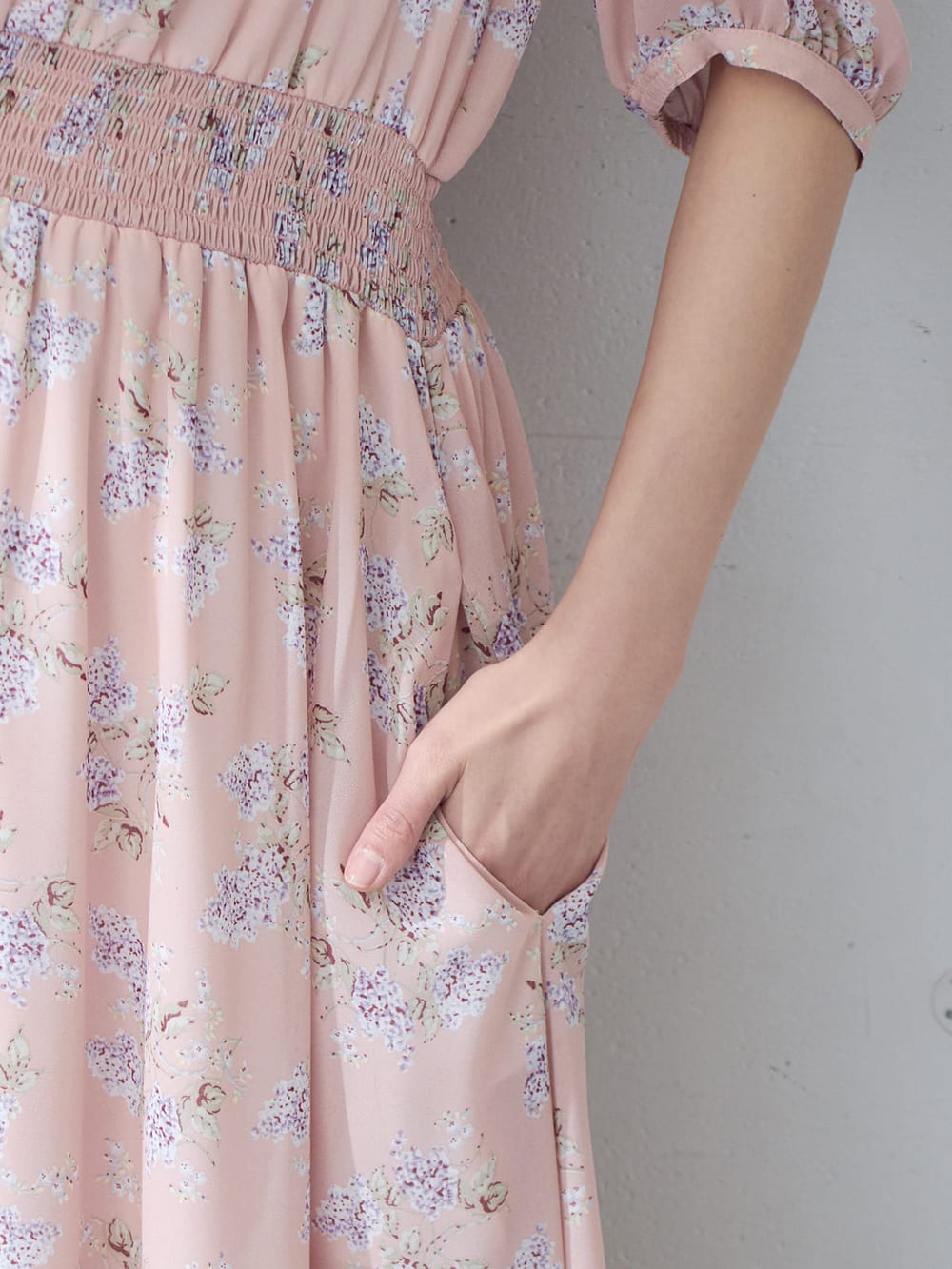 マタニティ ワンピース|ウエストシャーリングフラワープリントロングワンピース　マタニティ・授乳服【出産後も長く使える】