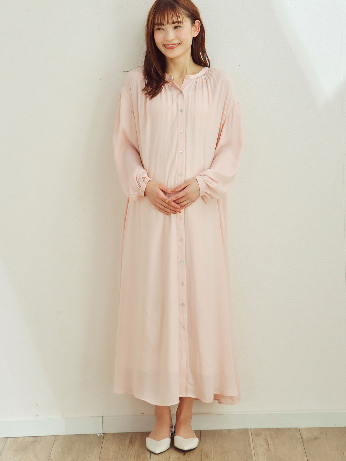 マタニティ ワンピース|【2丈展開】ヴィンテージサテン3WAYギャザーフレアルームワンピース　マタニティ・授乳服【出産後も長く使える】|ペールピンク（ロング丈）