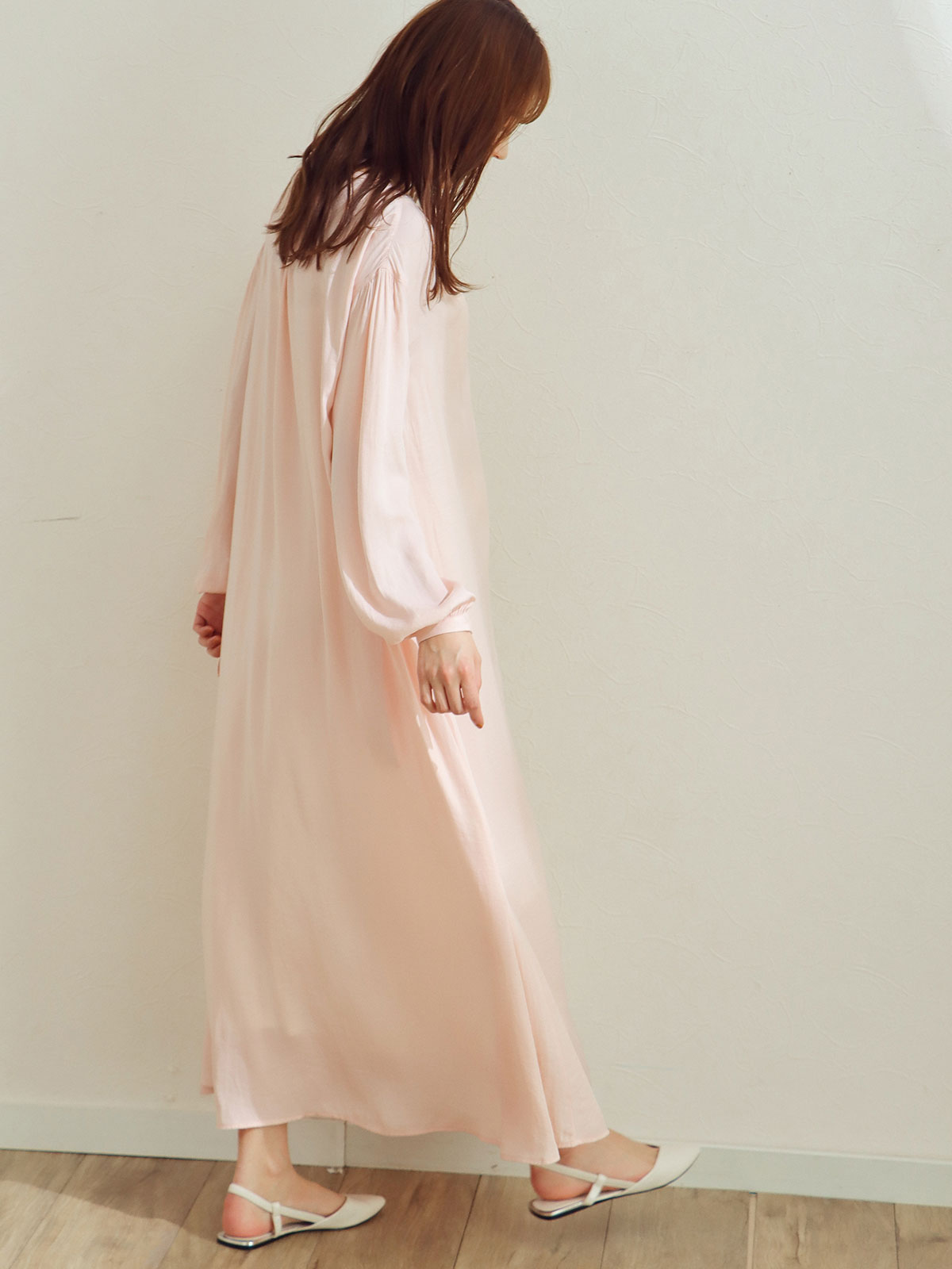 マタニティ ワンピース|【2丈展開】ヴィンテージサテン3WAYギャザーフレアルームワンピース　マタニティ・授乳服【出産後も長く使える】|ペールピンク（ロング丈）