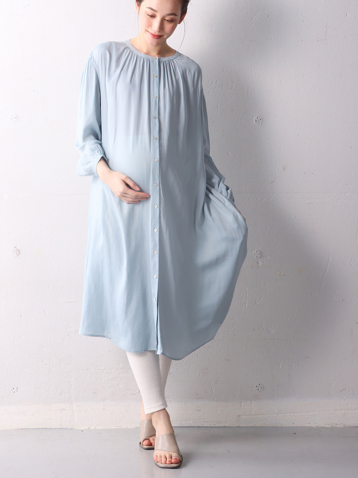 マタニティ ワンピース|【2丈展開】ヴィンテージサテン3WAYギャザーフレアルームワンピース　マタニティ・授乳服【出産後も長く使える】|グレイッシュブルー（ショート丈）