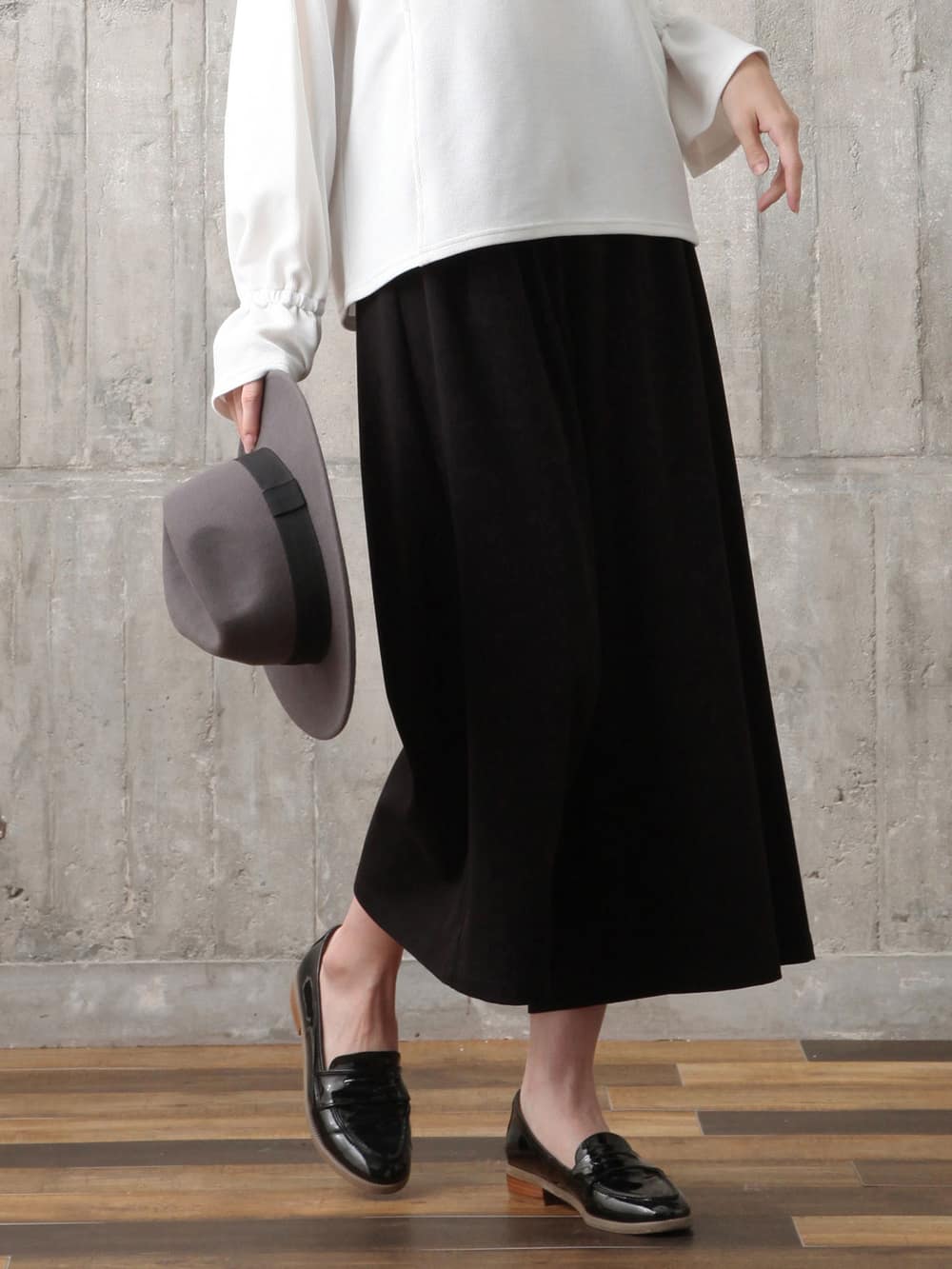 マタニティ パンツ|【産後用】ママと開発した産後サポートVパンツタックワイド|ブラック