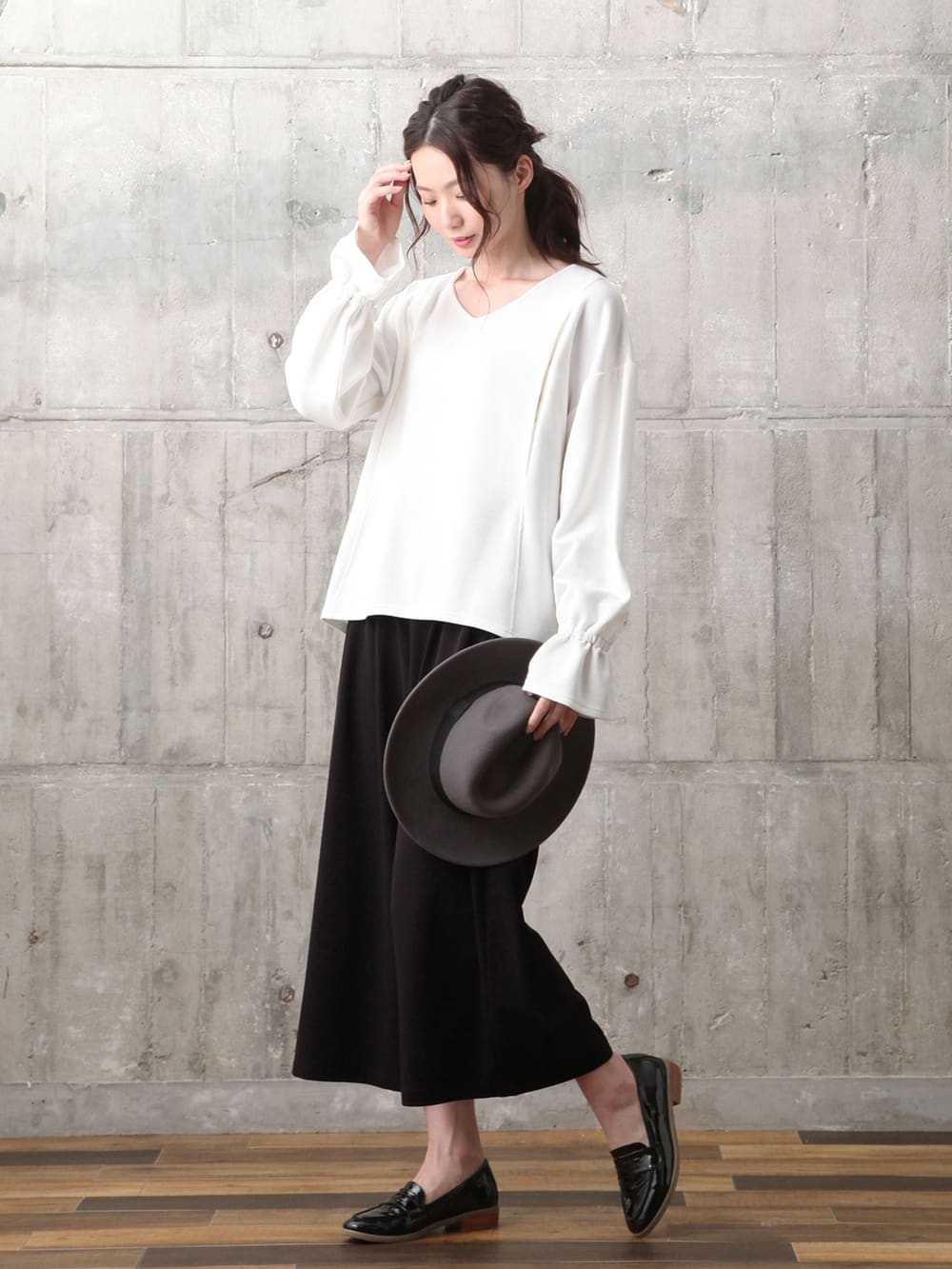 マタニティ パンツ|【産後用】ママと開発した産後サポートVパンツタックワイド|ブラック