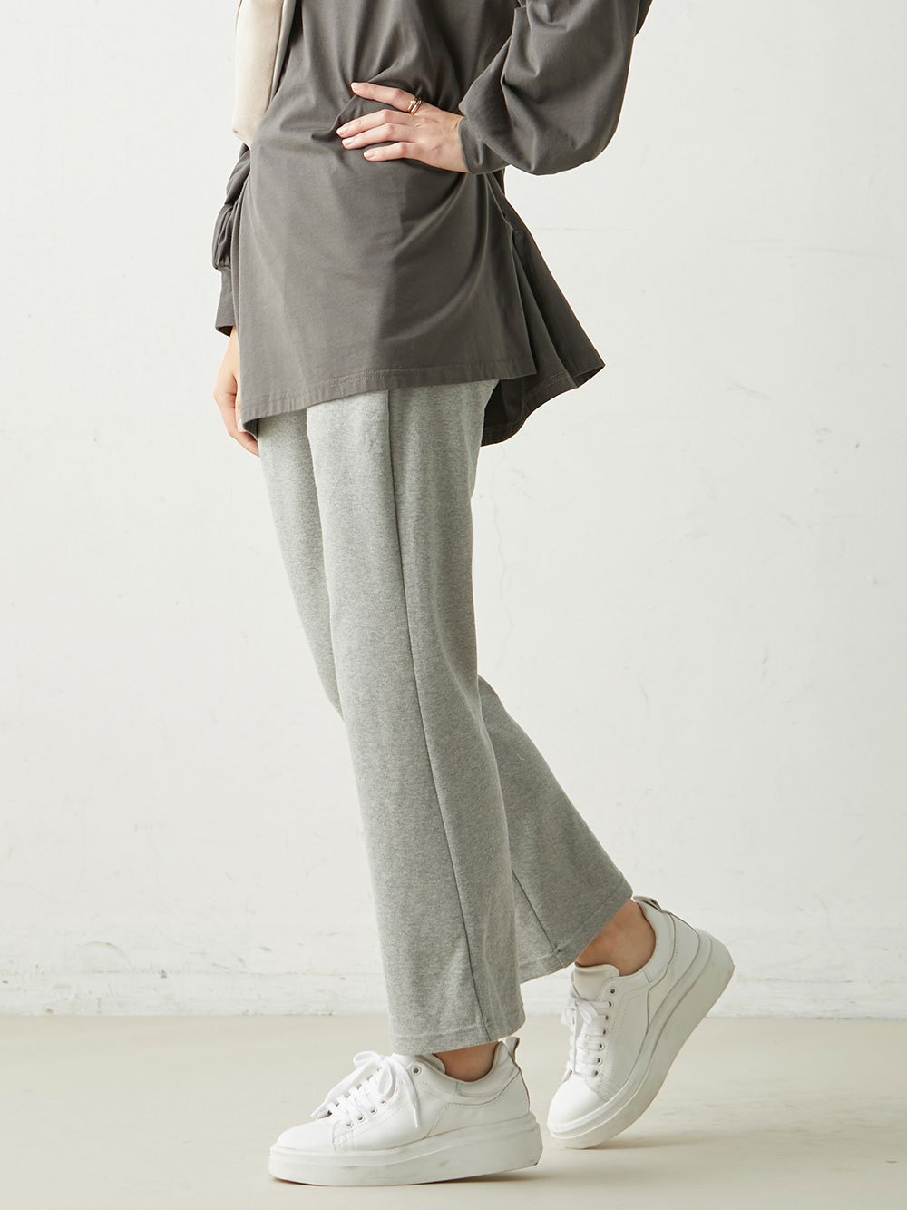 マタニティ パンツ|産後用 骨盤ベルト内蔵ストレートパンツ【出産後も長く使える】|グレー