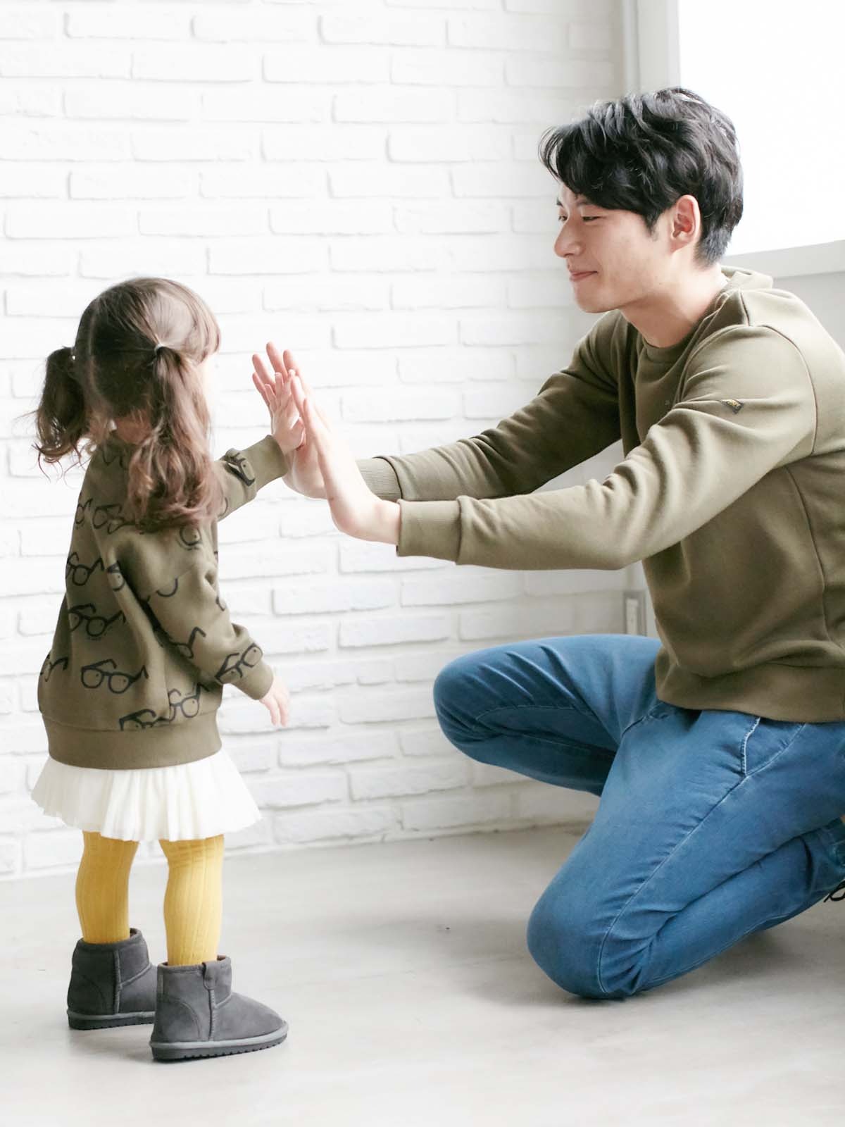 アウトレット|CLOUDY FINE LATER（クラウディファインレター）【親子コーデ可】ドロップショルダーメガネ柄トレーナー