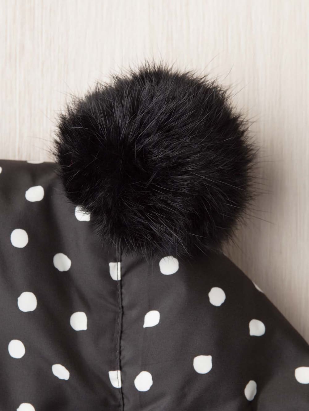 アウトレット|手描きドットダウンケープ