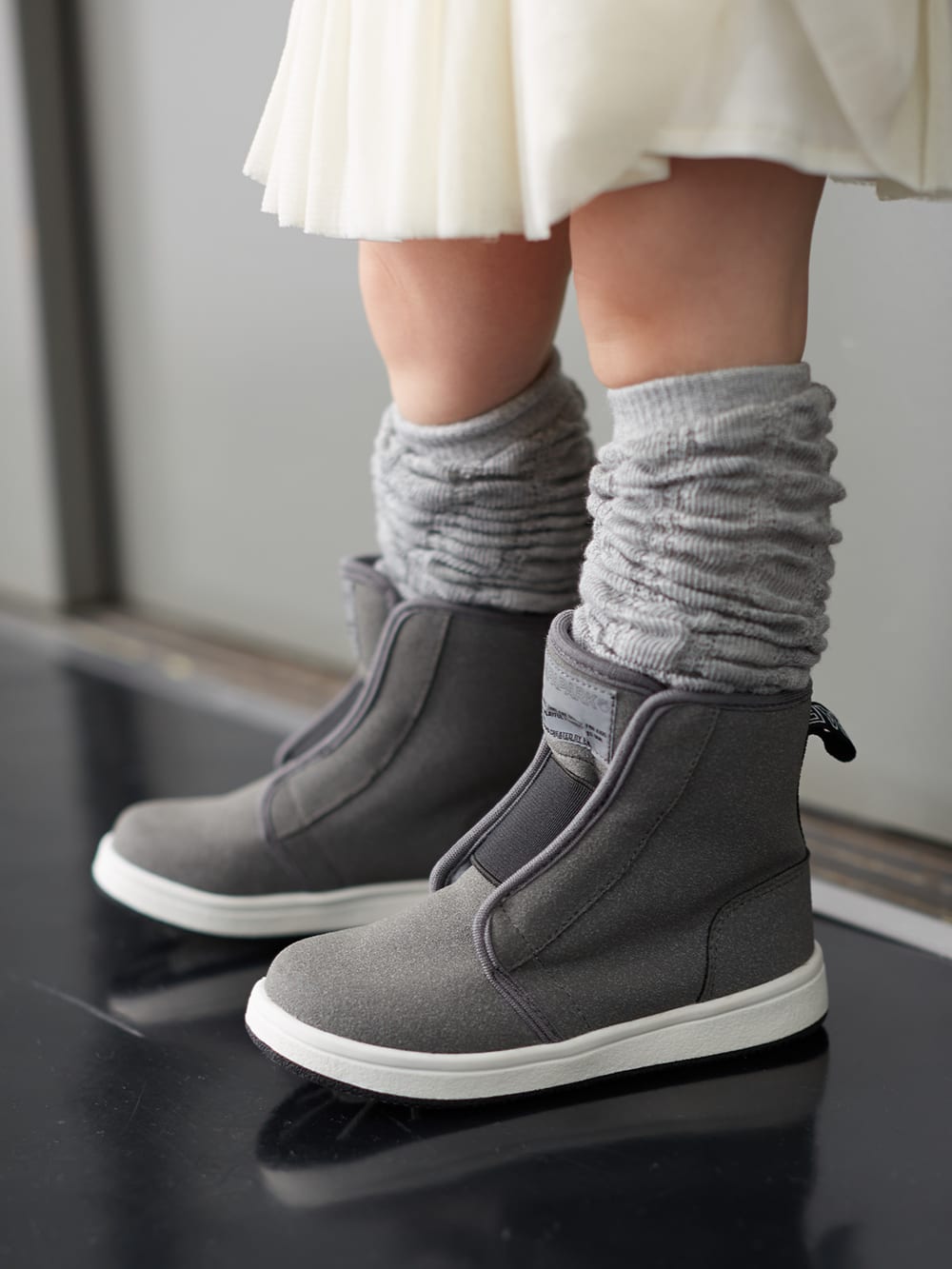 ベビーシューズ・ファーストシューズ・ベビー靴下|【MAX55%OFF ブラックフライデーセール対象】【ベビー服】【PAPAPAPARK】コンフォートベルテッドブーティ|グレー