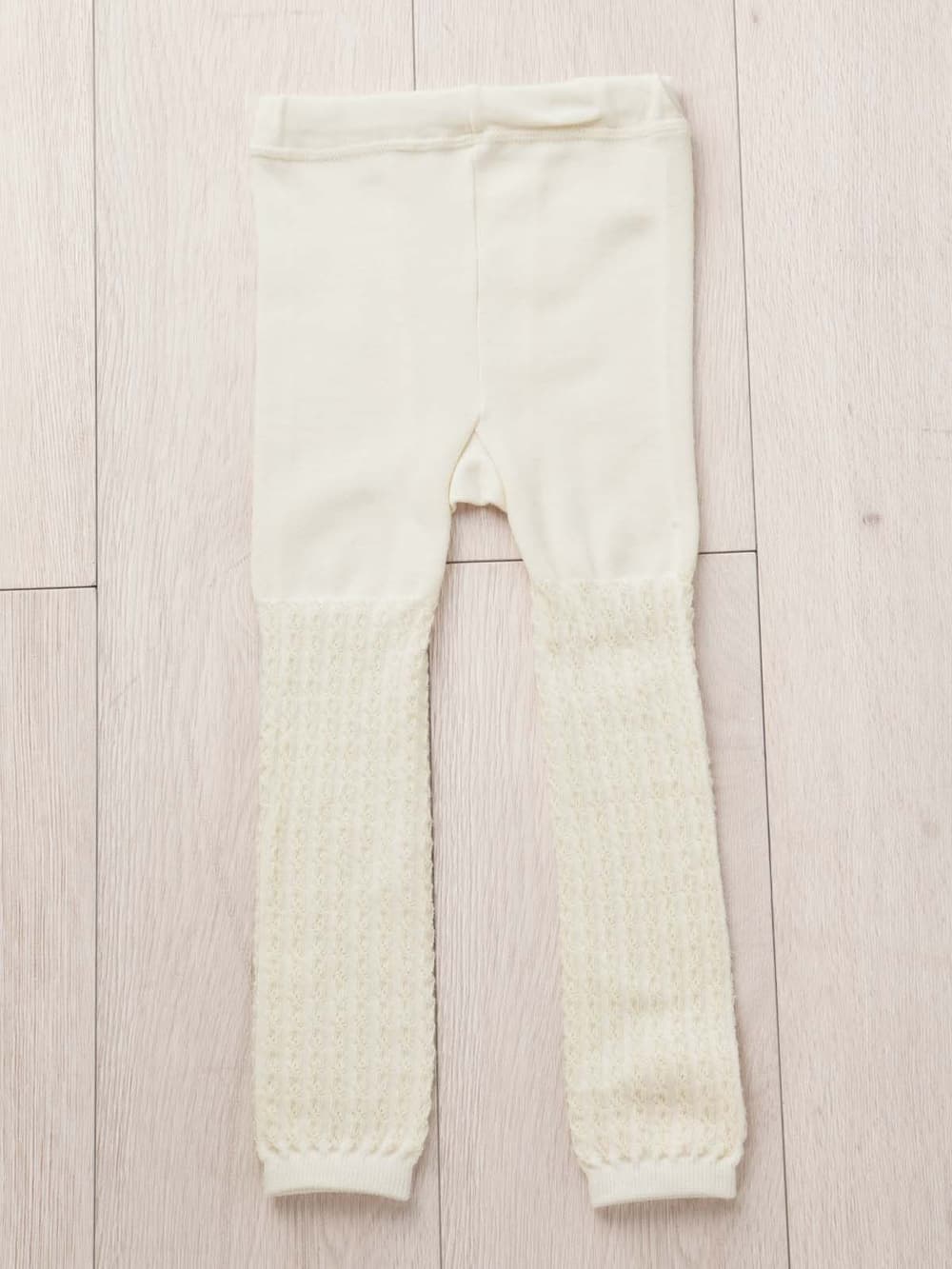 ベビーシューズ・ファーストシューズ・ベビー靴下|ケーブル編み柄スパッツ