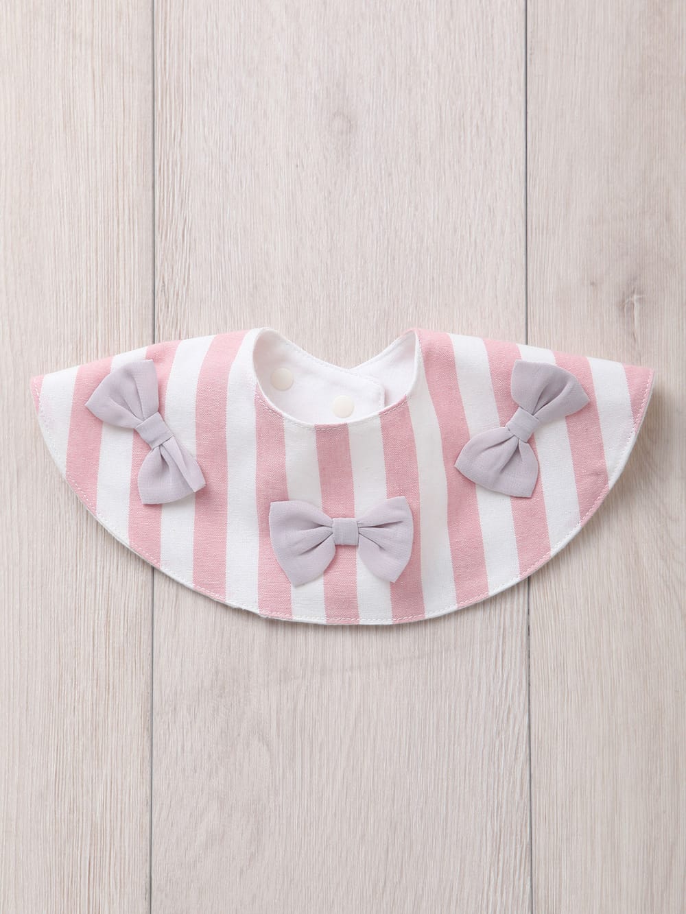 スタイ（よだれかけ）|Seraph（セラフ）ストライプリボンスタイ|ピンク