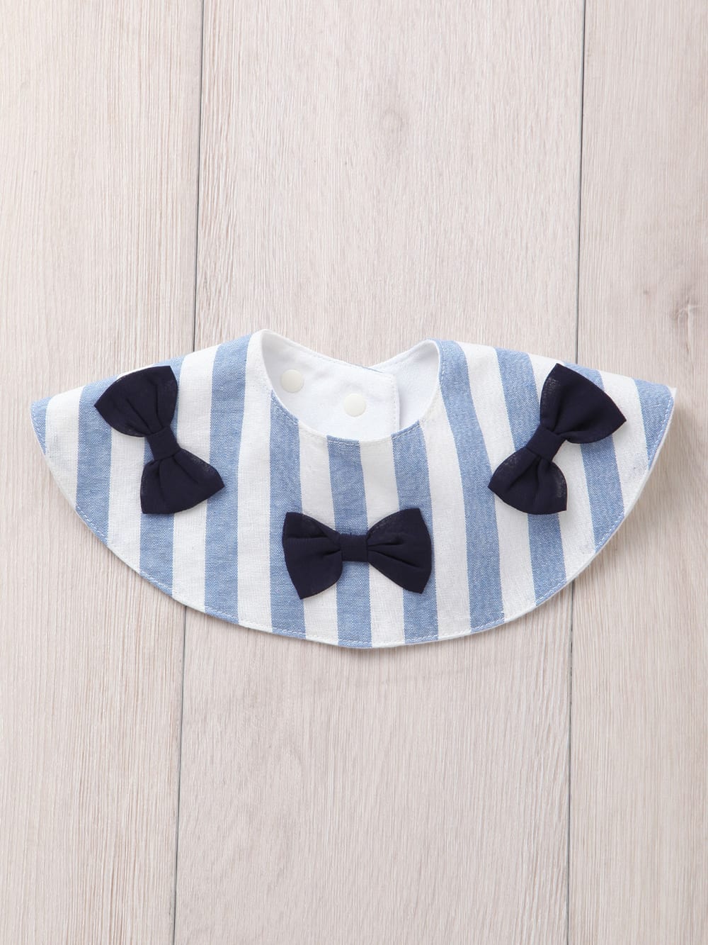 スタイ（よだれかけ）|Seraph（セラフ）ストライプリボンスタイ|サックス