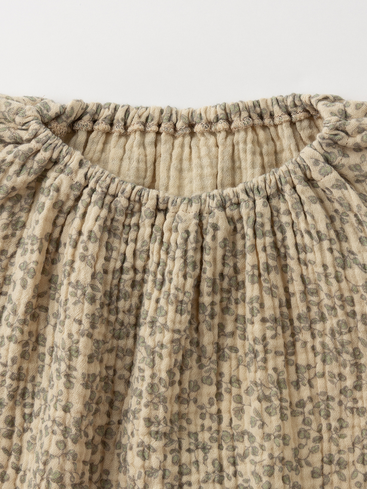 ロンパース・カバーオール|Ampersand（アンパサンド）ガーゼ花柄プリントふんわりロンパース