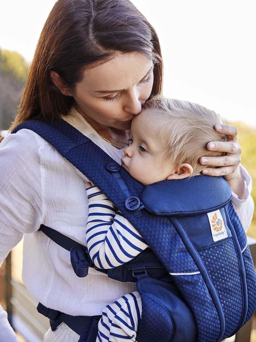 抱っこひも スリング ベビーキャリア Ergobaby エルゴベビー キャリア Omni Breeze ベビー服 新生児服 ベビー用品通販 エンジェリーベ 公式