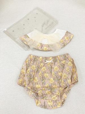 スタイ（よだれかけ）|coto cotte（コトコト）花柄フリルスタイ&ブルマ2点セット