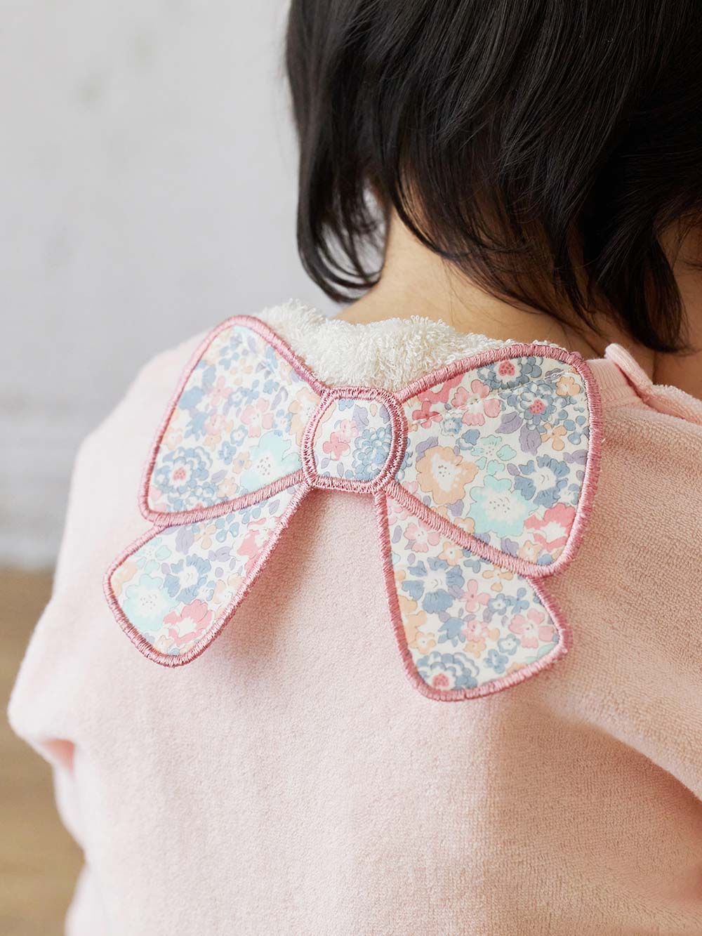 ベビー 小物|【日本製】リバティー小花柄リボンモチーフ汗取りタオル|ピンク