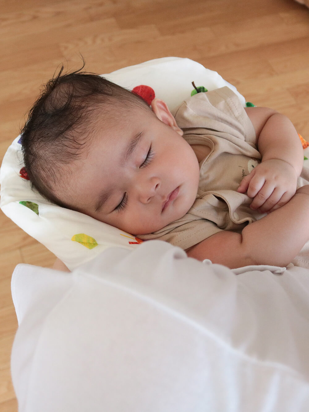 ベビーベッド・布団|【はらぺこあおむし】 抱っこ布団