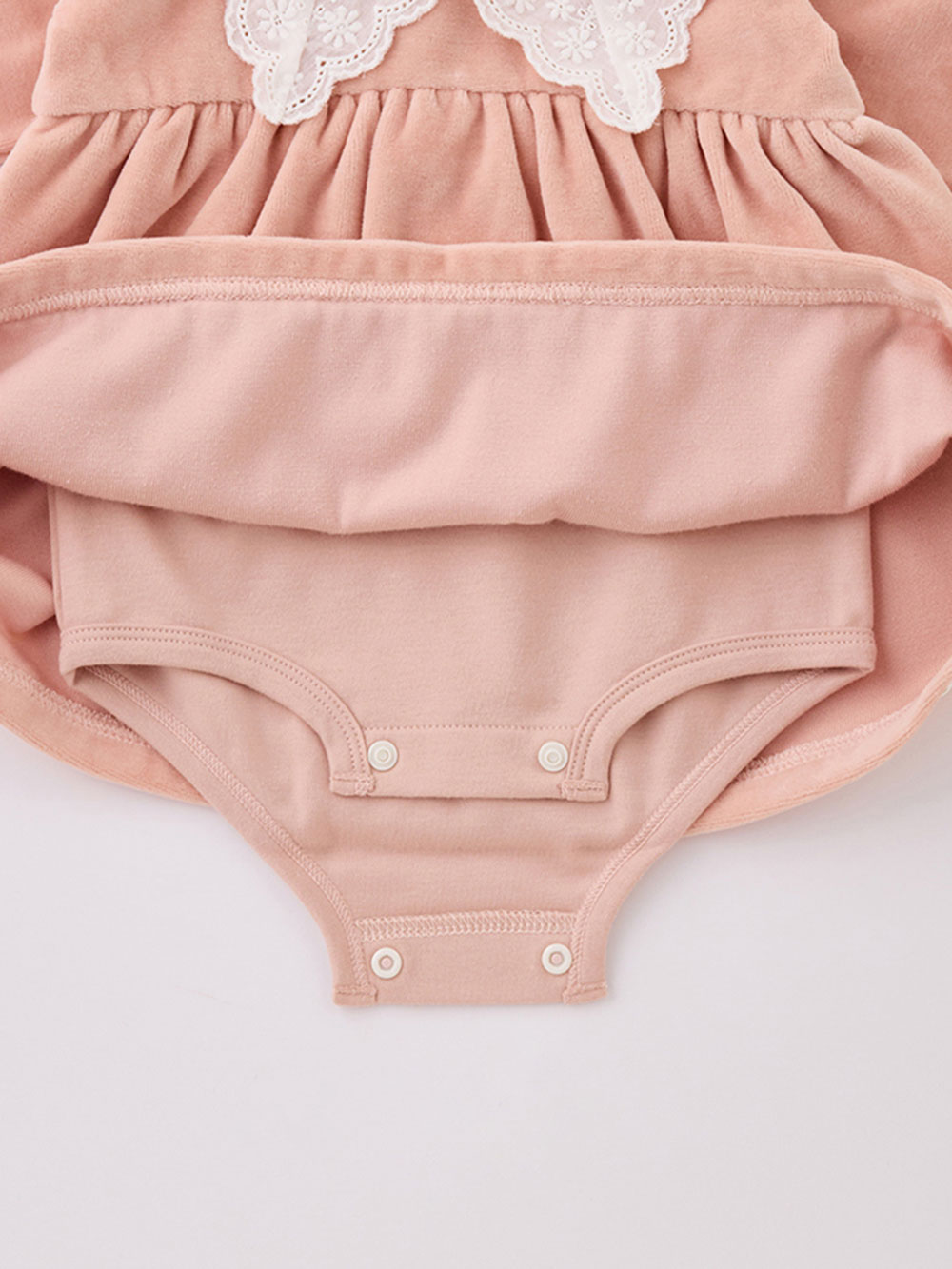 ロンパース・カバーオール|【mocmof】おめかしレース襟ロンパース