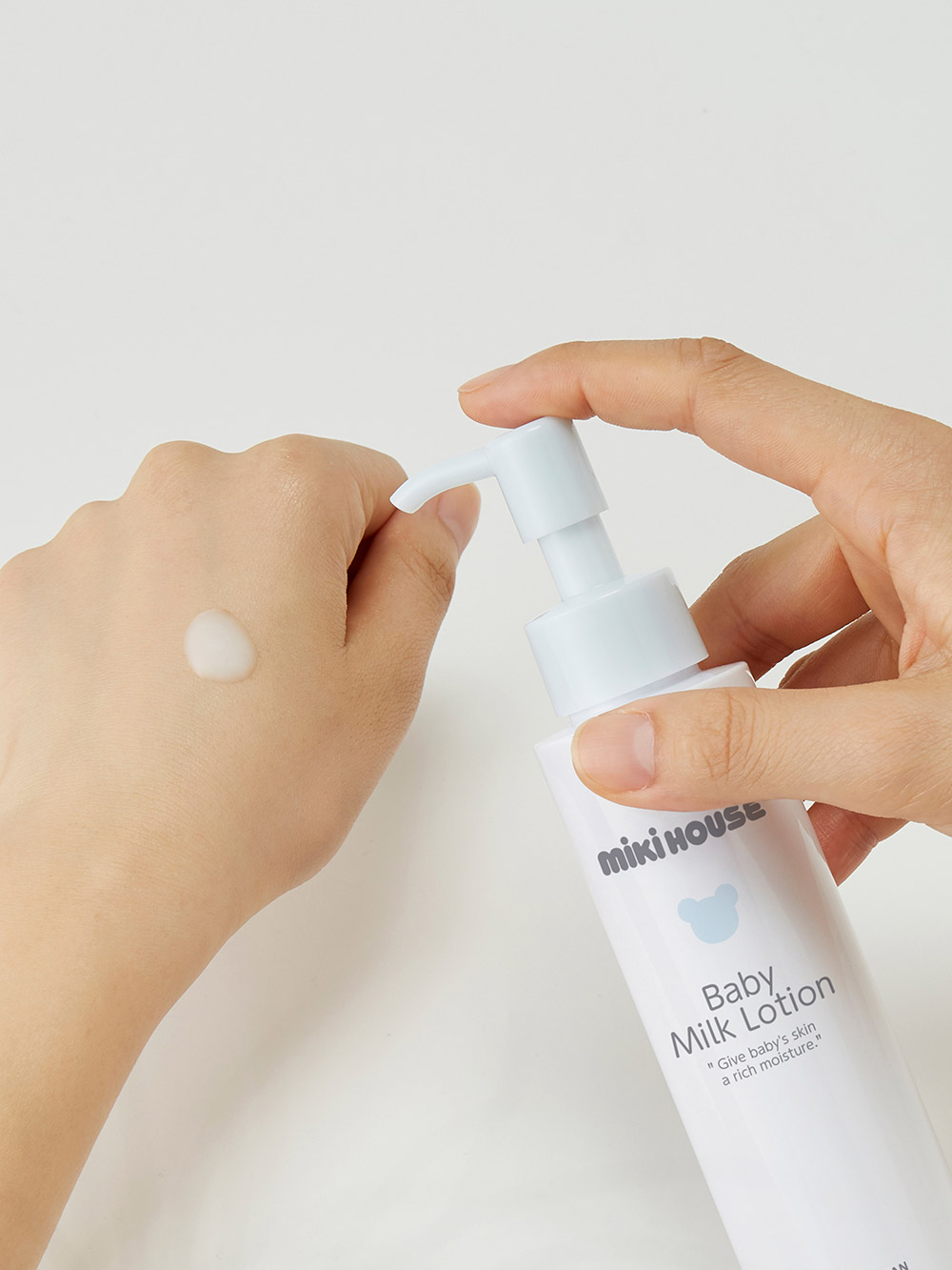 赤ちゃん お風呂・ベビースキンケア|【ミキハウス】ベビーミルクローション|ー
