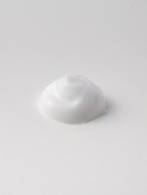 赤ちゃん お風呂・ベビースキンケア|【ミキハウス】ベビークリーム|ー