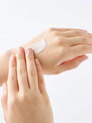 赤ちゃん お風呂・ベビースキンケア|【ミキハウス】マタニティケアクリーム|ー