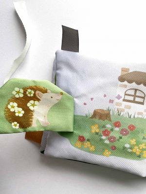 ベビーおもちゃ|【amanoppo】ふんわりえほん りすくんのさくらんぼ探し