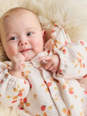 ツーウェイオール（2WAYオール）|【La Stella】総柄キルトフリル２WAYオール|いちご柄