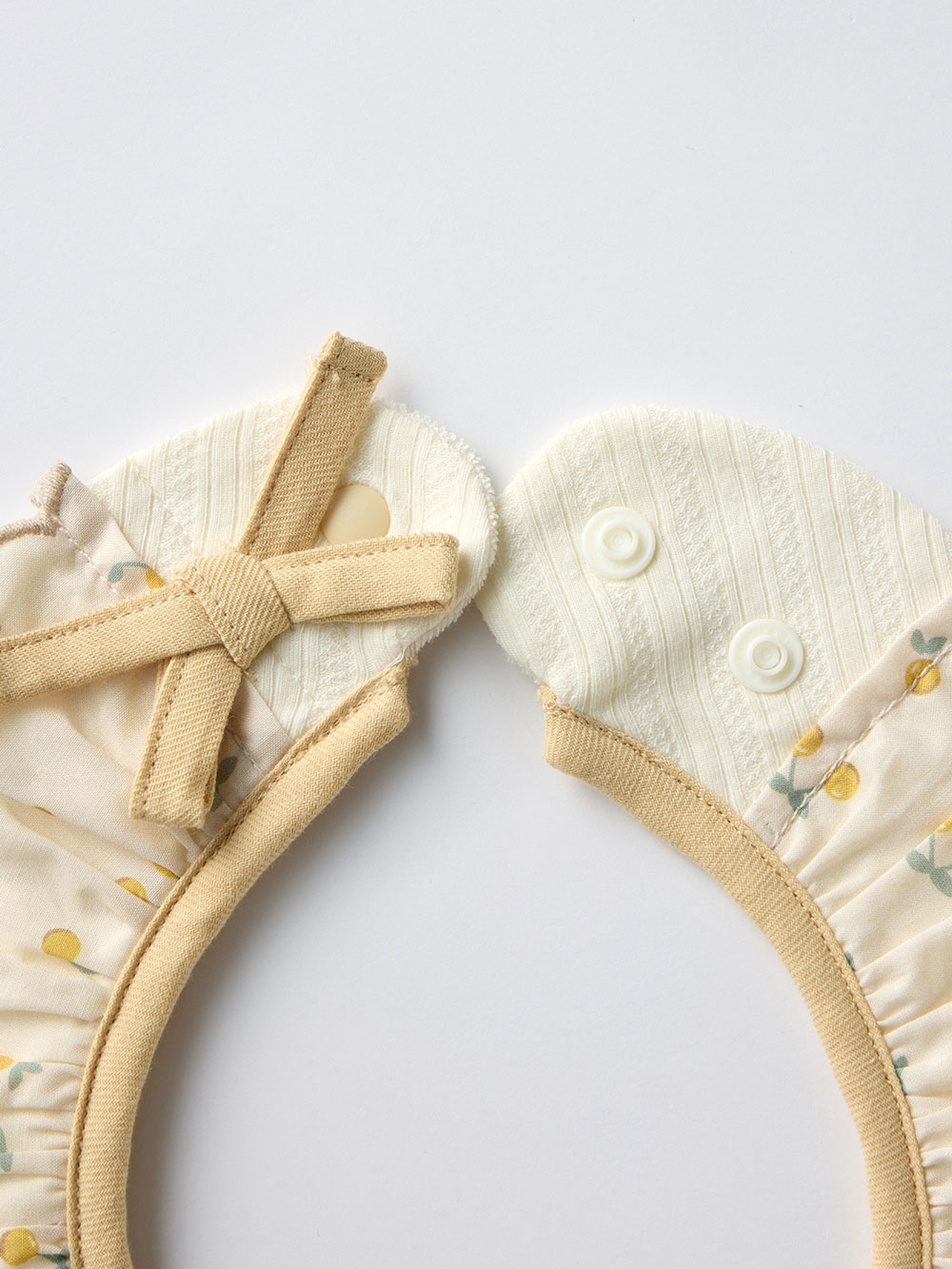 スタイ（よだれかけ）|【mocmof】女の子おめかしギフトセット