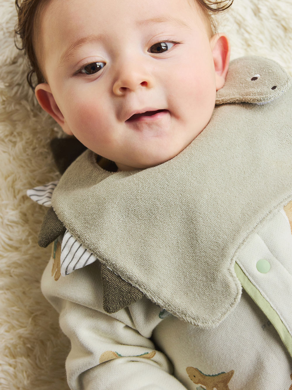 スタイ（よだれかけ）|【mocmof】恐竜スタイ|ライトグリーン