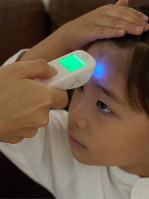 赤ちゃん お風呂・ベビースキンケア|光ナビ体温計PRO