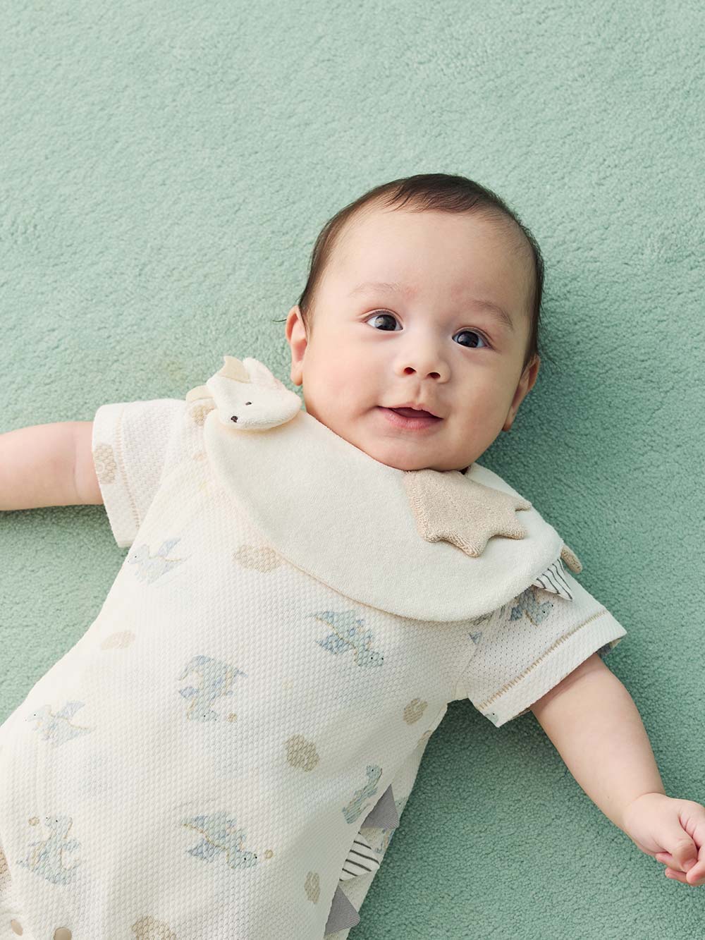 スタイ（よだれかけ）|【mocmof】立体モチーフスタイ|アイボリードラゴン