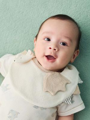 スタイ（よだれかけ）|【mocmof】立体モチーフスタイ|アイボリードラゴン