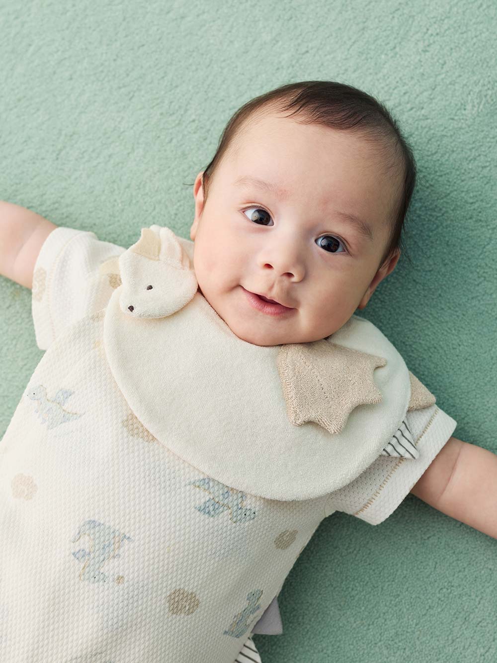 スタイ（よだれかけ）|【mocmof】立体モチーフスタイ|アイボリードラゴン