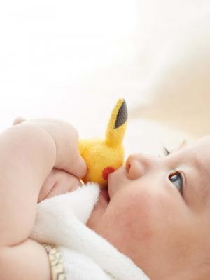 ベビーおもちゃ|【monpoke】モンポケ布製ラトル