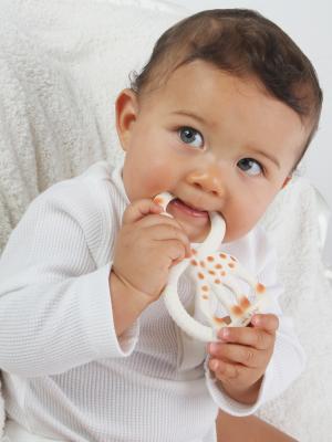 ベビーおもちゃ|キリンのソフィー ソーピュア・ティージングリング｜出産 祝い