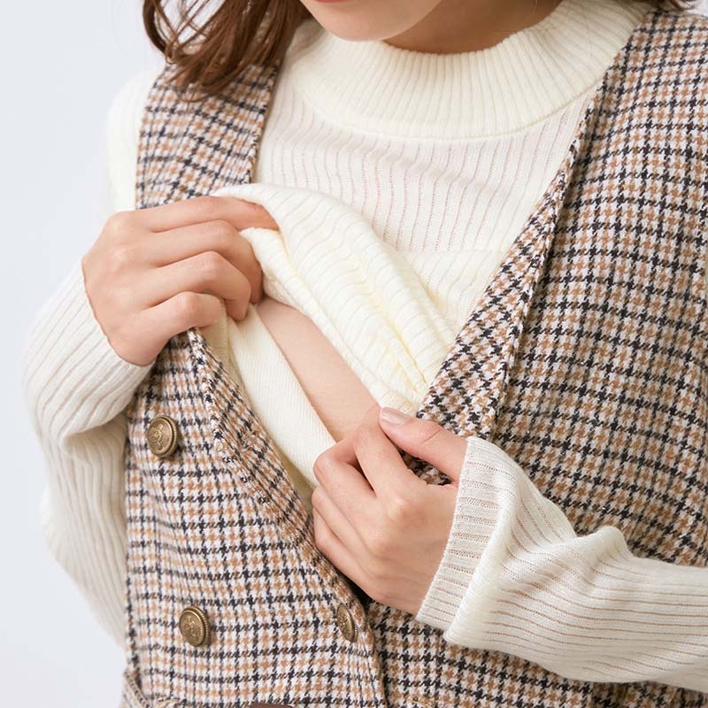 フロントボタンを開けて簡単に授乳できます