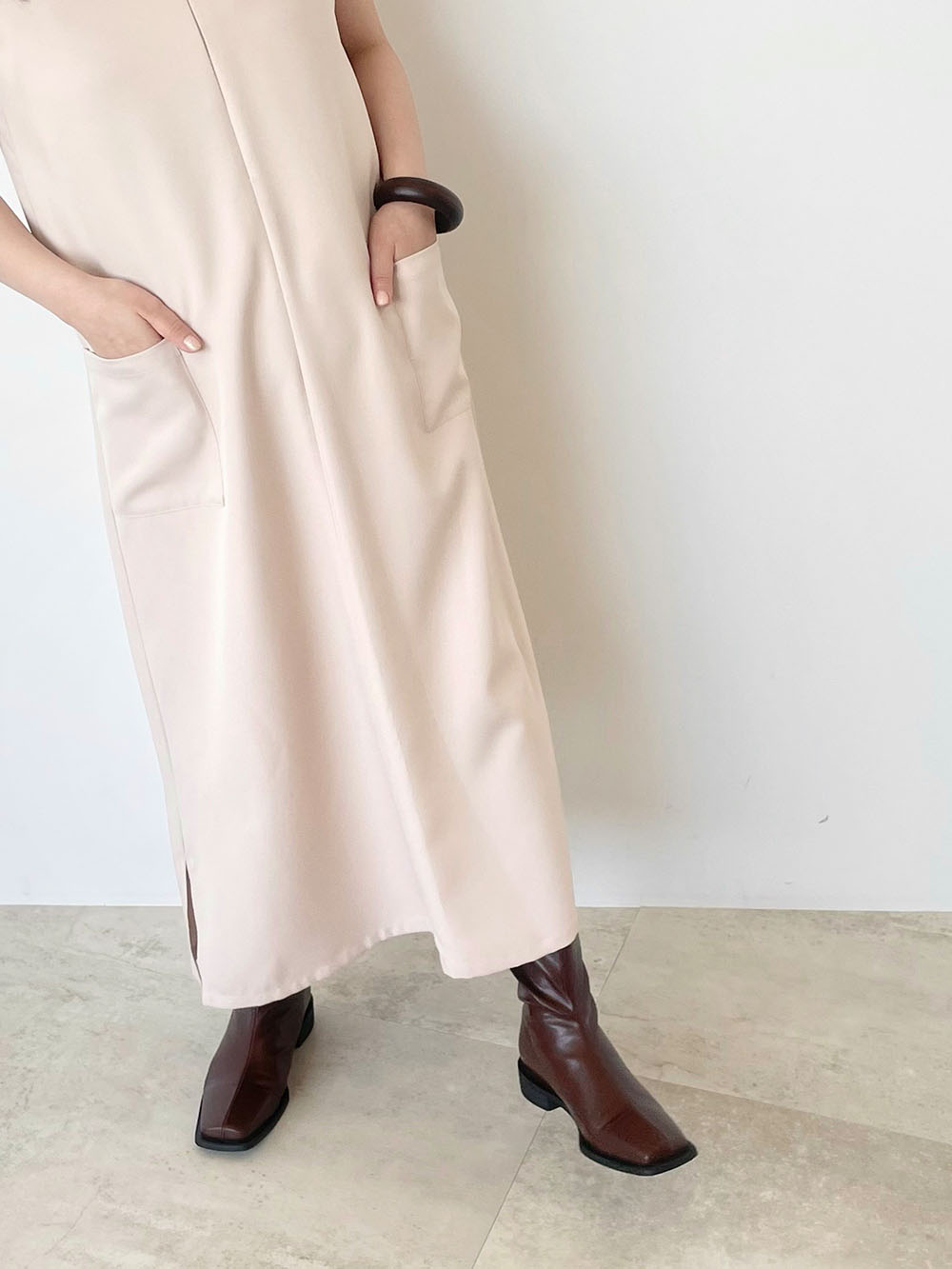 キーネックロングワンピース