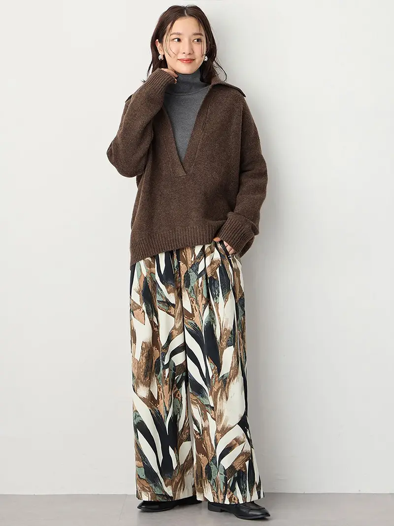 タックワイドパンツ